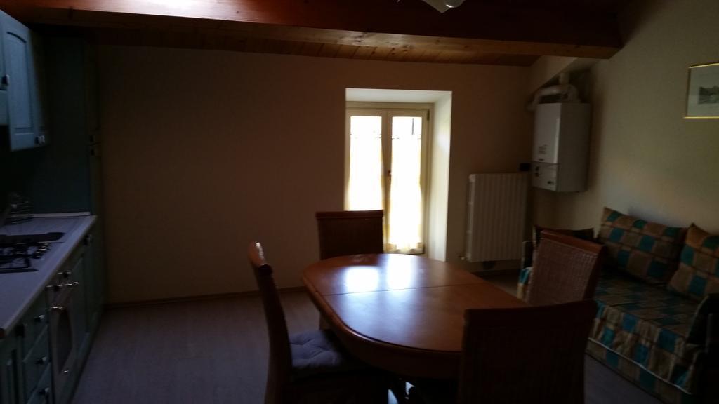 Ferienwohnung La Panoramica Avenale Zimmer foto