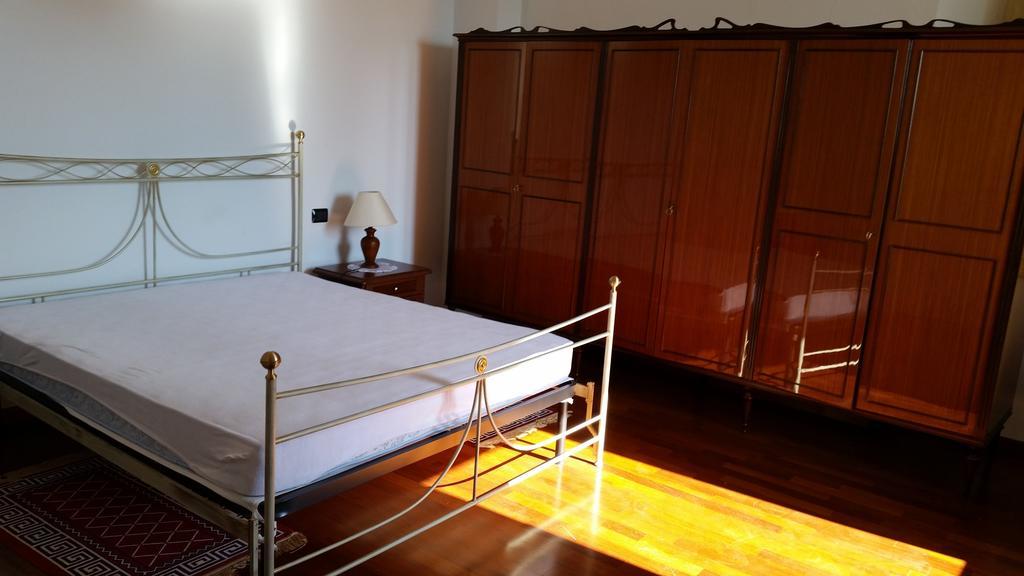 Ferienwohnung La Panoramica Avenale Zimmer foto