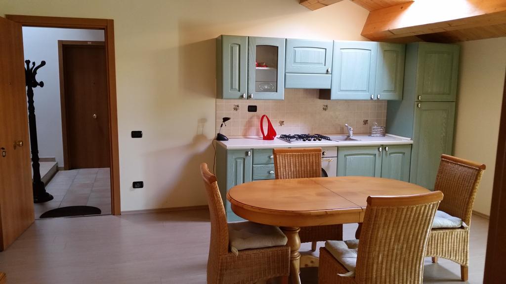 Ferienwohnung La Panoramica Avenale Zimmer foto